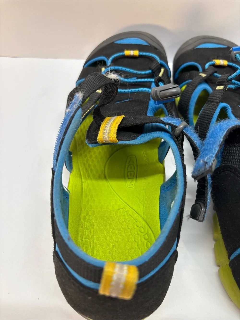 Keen Kids Black and Blue Outdoor Water Sandal with Lime Footbed size 7